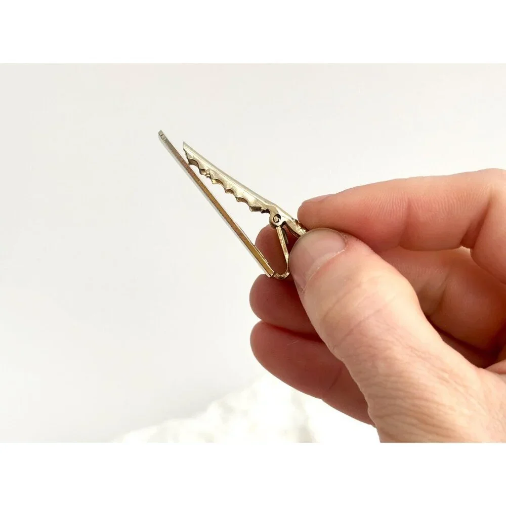 Minimalist 80's Style Smooth Gold Toned Vintage Men's Tie Bar | Tie Clip